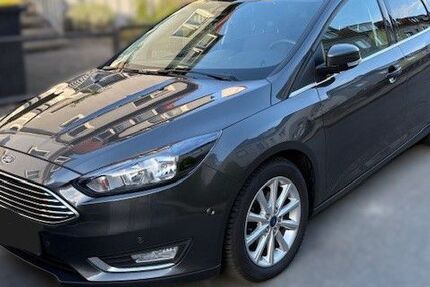 Ford Focus 56.000 km 8.000 &euro; Bremen 28219