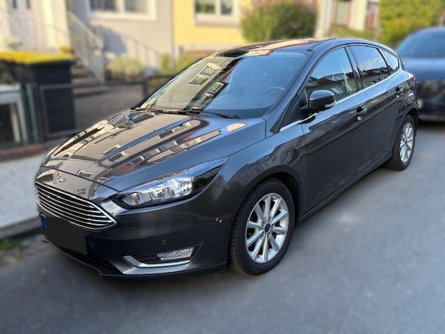 Ford Focus 56.000 km 8.000 &euro; Bremen 28219