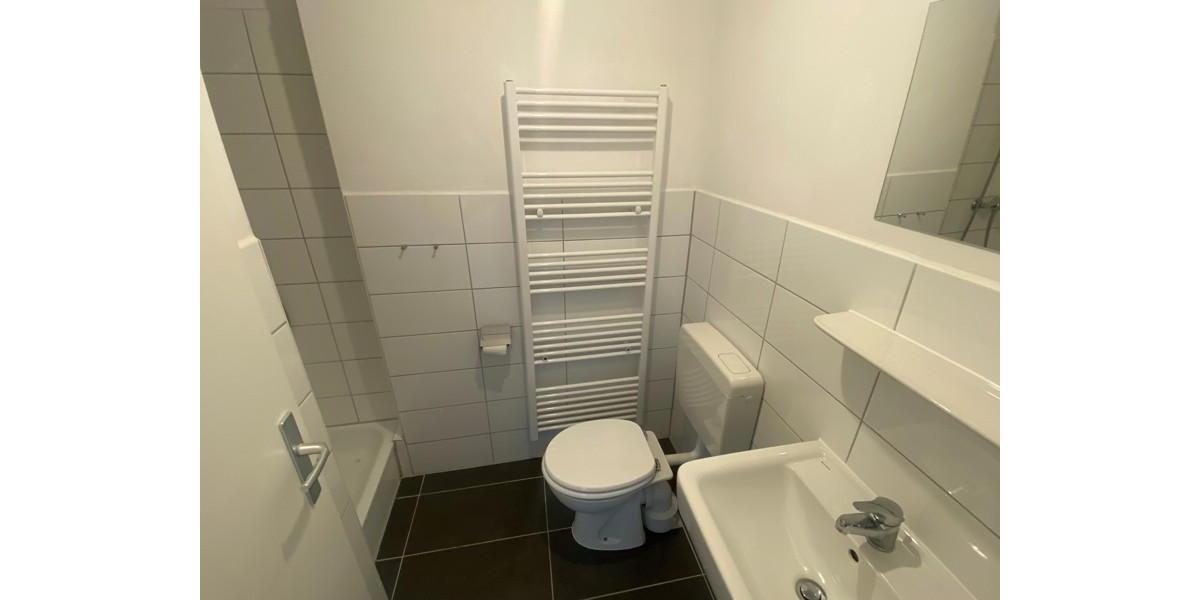 Renovierte 2-Zimmer-Wohnung mit Balkon 2 zimmer