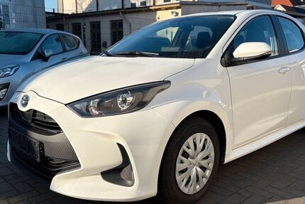 Toyota Yaris 106.000 km 13.990 &euro; Bremen 28325
