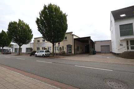 Halle in Bremen 3.060 € 460 m²