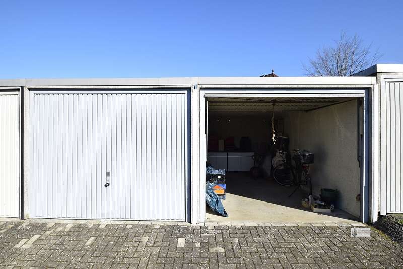 Reihenmittelhaus Ideal für Familie mit 2 Kindern + 2 Garagen + Einbauküche + Garten mit Holzhaus - Einfamilienhaus Syke Steimke | Angebot:25810524