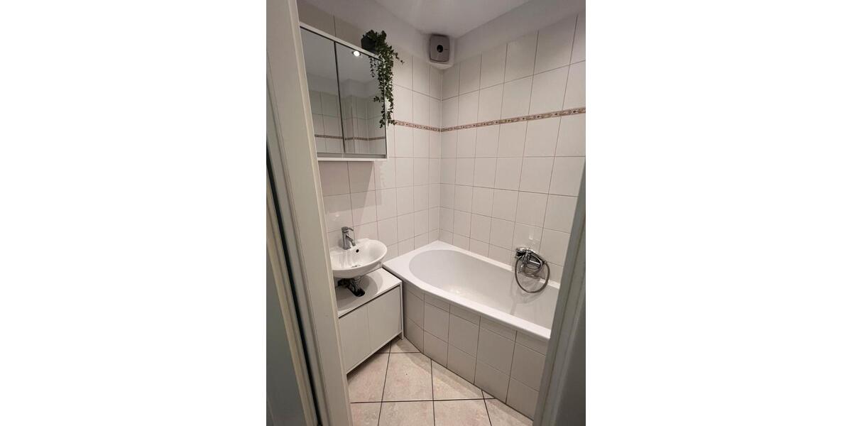 Erdgeschoßwohnung Bremen Neustadt - 1 Zimmer, 16 m&sup2;, 475&euro; | Angebot:26640207