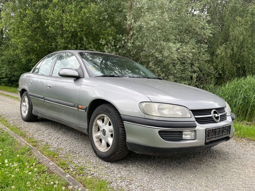 Opel Omega 110.000 km 1.990 € Bremen 28197