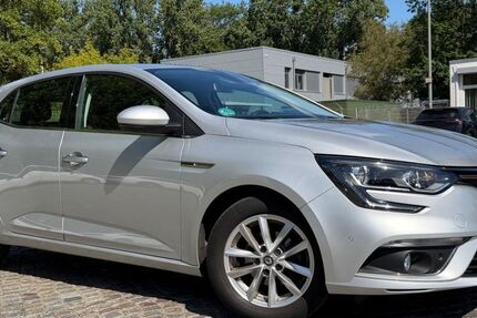 Renault Megane 99.600 km 7.990 &euro; Bremen 28329
