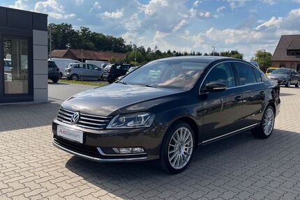 VW Passat 92.834 km 12.900 € Martfeld 27327