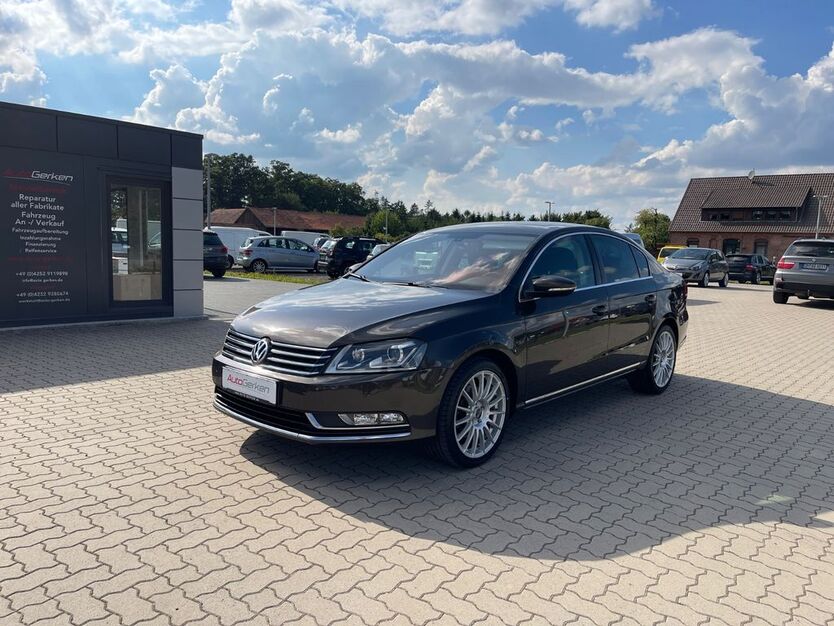 VW Passat 92.834 km 12.900 € Martfeld 27327