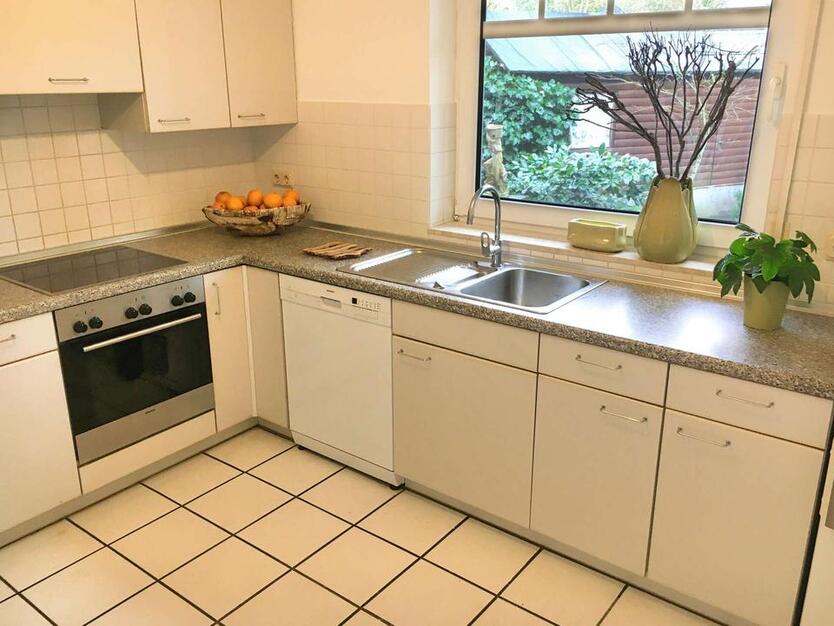 Doppelhaushälfte zu vermieten - mit Garten, Gartenhaus und PKW-Stellplatz