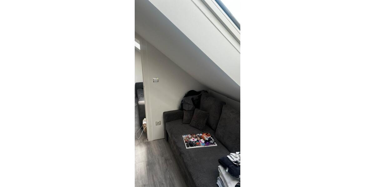 Dachgeschoßwohnung Bremen Burglesum - 2.5 Zimmer, 45 m&sup2;, 670&euro; | Angebot:26316224