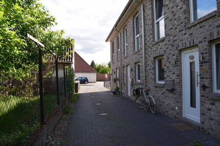 Kirchweyhe - Modernes Reihenmittelhaus in zentraler Lage!
