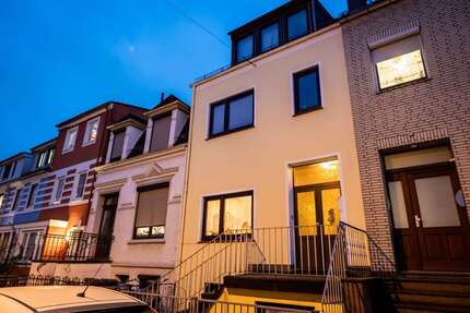 Haus zum Kaufen in Bremen 278.000 € 153.95 m² 8 zimmer