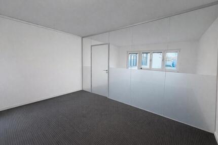 Individuell nutzbare Gewerbeeinheit mit Nebenräumen, Terrasse sowie großzügiger Außenfläche - Bremen zimmer