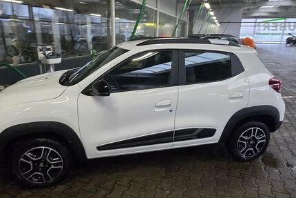 Dacia Spring 49.000 km 9.100 &euro; Bremen 28357