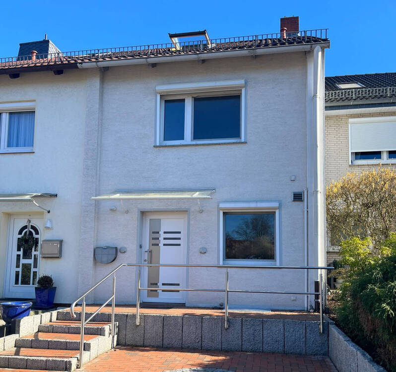 PURNHAGEN-ImmobilieN - Schönes Reihenmittelhaus in guter Wohnlage von Burglesum