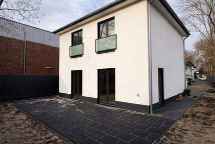 Haus Bremen Kattenturm - 4 Zimmer, 128 m&sup2;, 1.800&euro; | Angebot:25746942