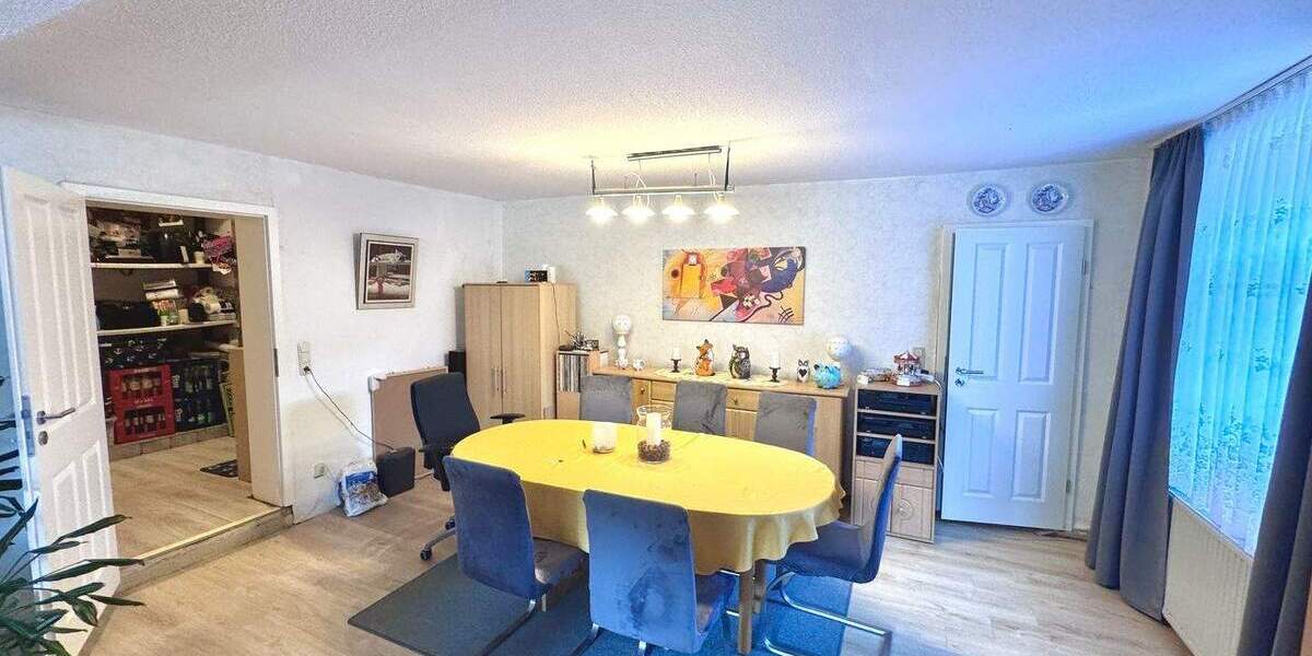 Mehrfamilienhaus, Wohnhaus Ritterhude - 7 Zimmer, 218 m&sup2;, 310.000&euro; | Angebot:25685803