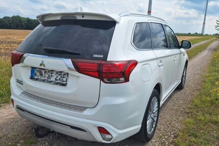 Mitsubishi Outlander 123.900 km 16.400 &euro; Vorwerk 27412