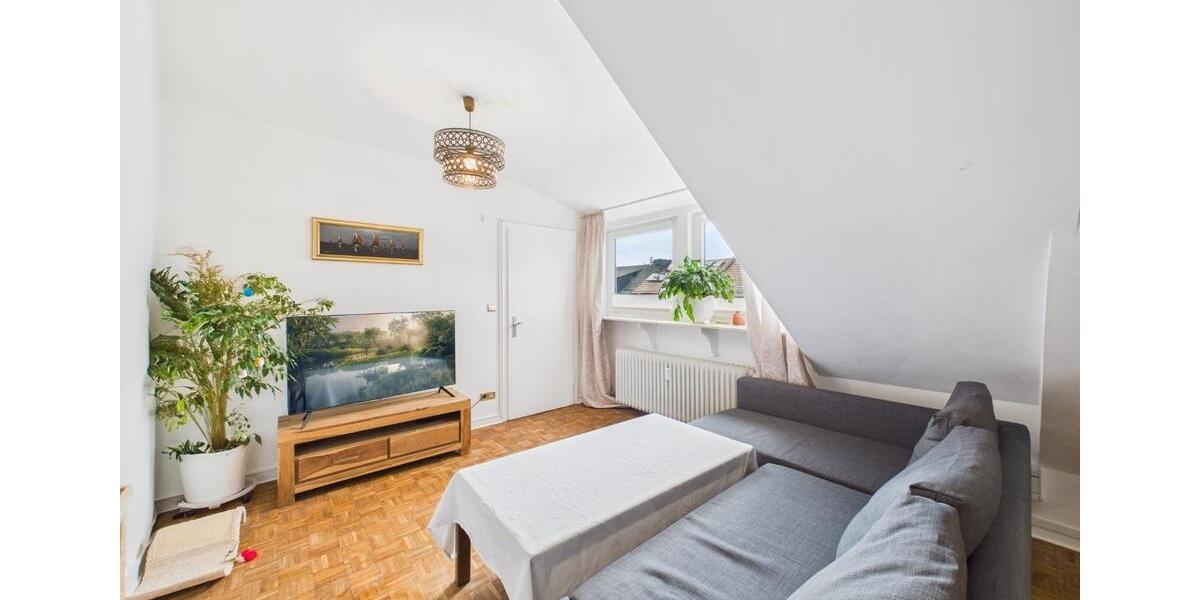 Dachgeschoßwohnung Bremen Neustadt - 4 Zimmer, 85 m&sup2;, 1.070&euro; | Angebot:26620124