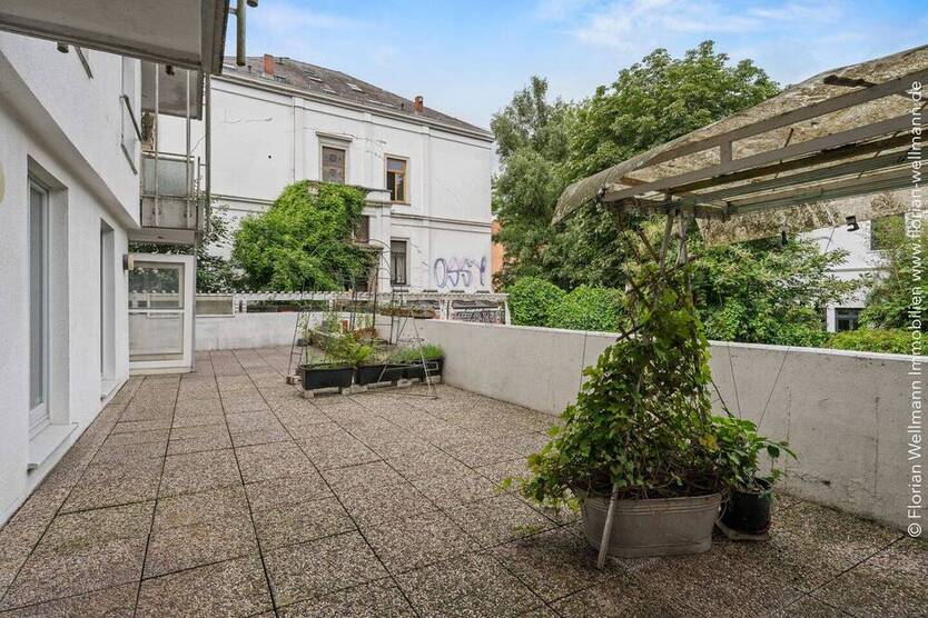Bremen-Ostertor | Lichtdurchflutete AltbauWohnung mit großzügiger Terrasse und Garage am Osterdeich!