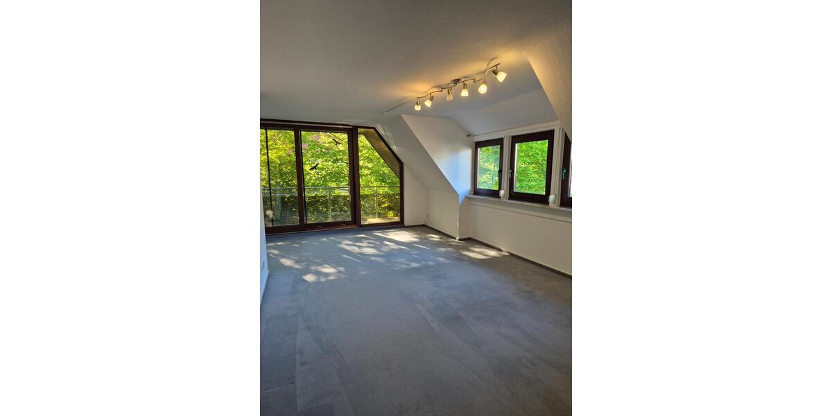 Dachgeschoßwohnung Bremen Blumenthal - 3 Zimmer, 90 m&sup2;, 750&euro; | Angebot:26564778