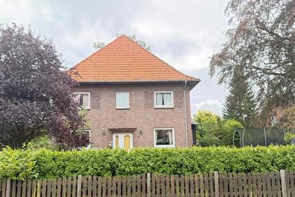Haus Hude (Oldenburg) - 7 Zimmer, 280 m&sup2;, 479.000&euro; | Angebot:27231995