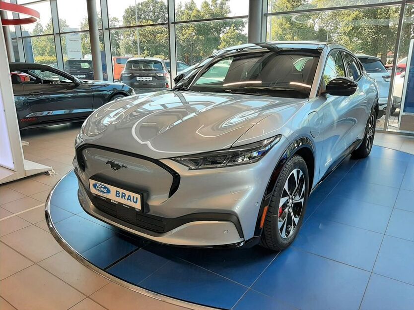 Ford Mustang Mach-E 49.990 km 37.990 € Hude 27798