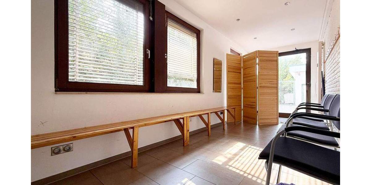 Schwachhausen Zentral gelegenes Büro- und Geschäftshaus mit vielseitigen Nutzungsmöglichkeiten zimmer