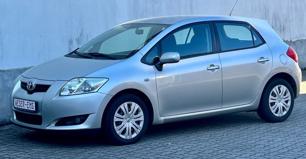 Toyota Auris 151.000 km 4.925 € Bremen 28201