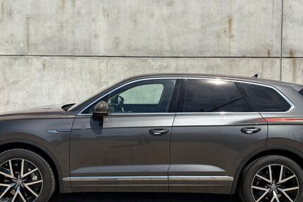 VW Touareg 144.000 km 43.950 &euro; Bremen 28217