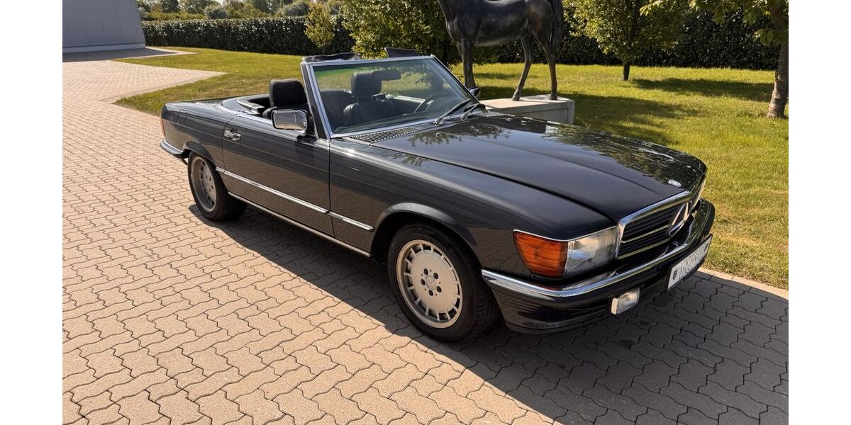 Mercedes-Benz SL 300 144.700 km 41.900 &euro; Blender 27337