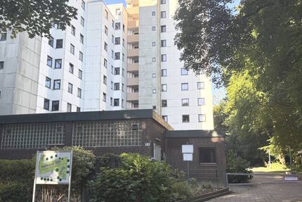 PURNHAGEN-IMMOBILIEN - 4-Zimmer-Eigentumswohnung mit Loggia und Tiefgaragenstellplatz in Bremen-Lesum 4 zimmer