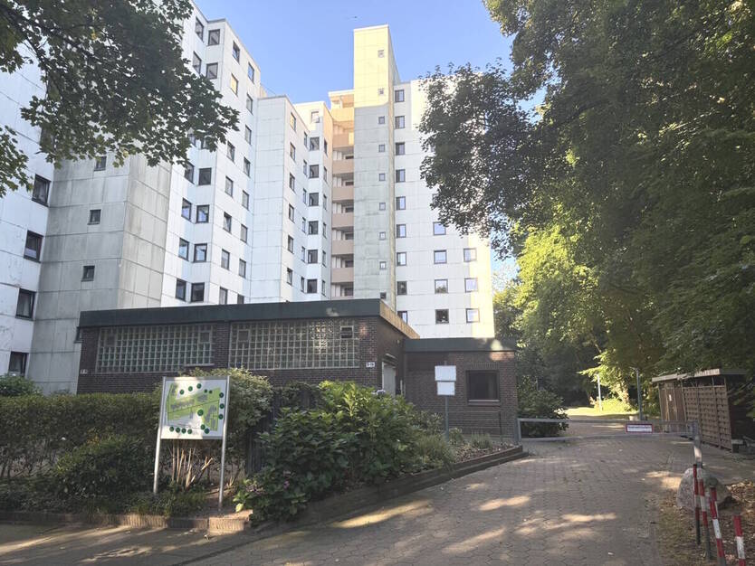 PURNHAGEN-IMMOBILIEN - 4-Zimmer-Eigentumswohnung mit Loggia und Tiefgaragenstellplatz in Bremen-Lesum 4 zimmer