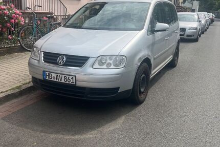 VW Touran 186.706 km 2.200 &euro; Bremen 28199