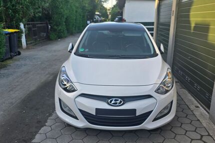 Hyundai i30 140.000 km 6.699 &euro; Bremen 28325