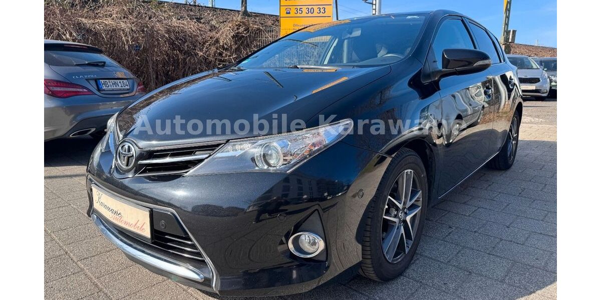 Toyota Auris 73.000 km 11.750 &euro; Bremen 28215