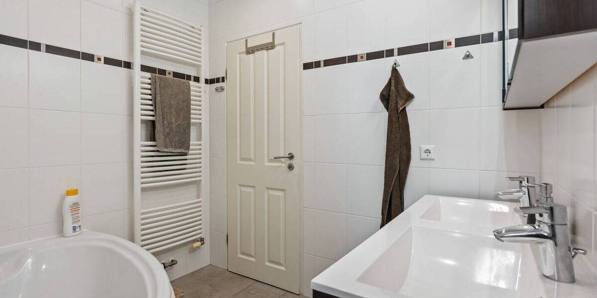Bungalow Bremen / Habenhausen Habenhausen - 6 Zimmer, 143 m&sup2;, 449.000&euro; | Angebot:26656672