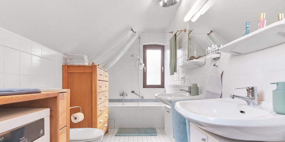 Etagenwohnung Achim - 3 Zimmer, 105 m&sup2;, 1.155&euro; | Angebot:26840765