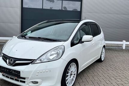 Honda Jazz 133.300 km 5.500 &euro; Ganderkesse 27777