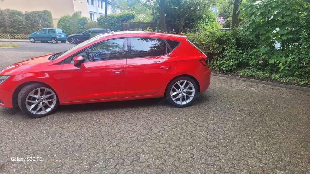 Seat Leon 62.000 km 14.888 &euro; Bremen 28357