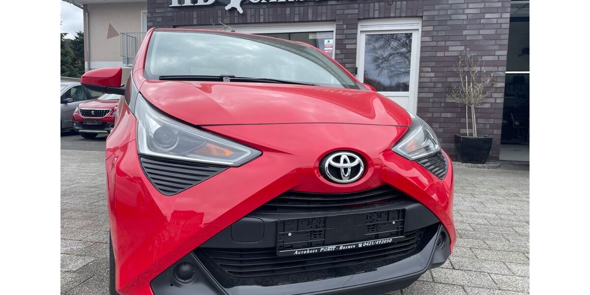 Toyota Aygo (X) 17.800 km 11.090 € Bremen 28309