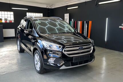 Ford Kuga 66.735 km 9.950 &euro; Bremen 28217