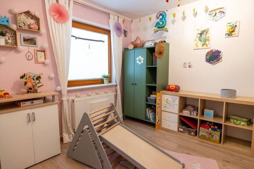 *** WIEDER VERFÜGBAR - CARPORT, TERRASSE, GLASFASER, VOLLBAD uvm. direkt neben kleinem PARK *** 4 zimmer