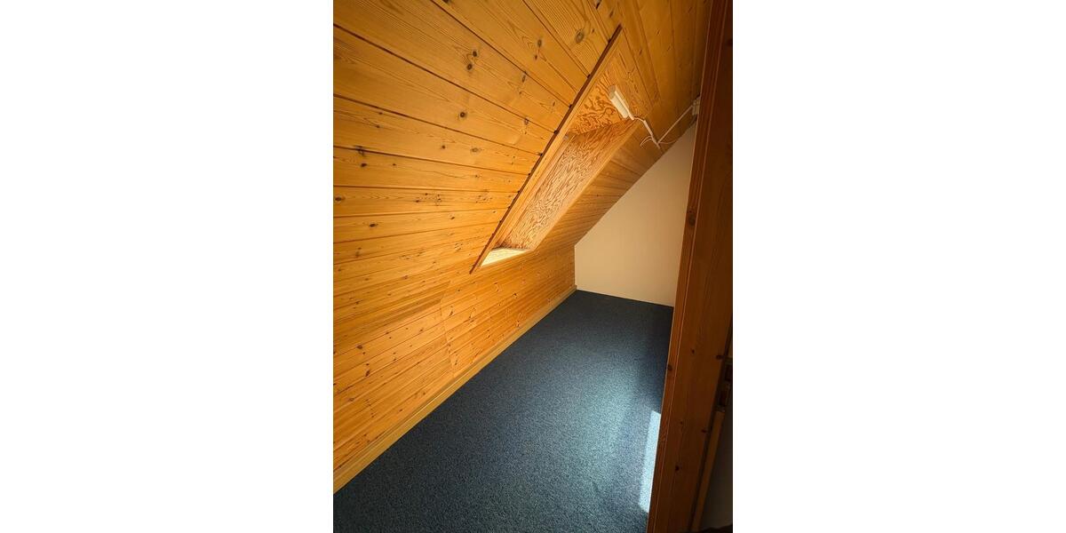 Dachgeschoßwohnung Ritterhude - 3 Zimmer, 85 m&sup2;, 800&euro; | Angebot:26085136
