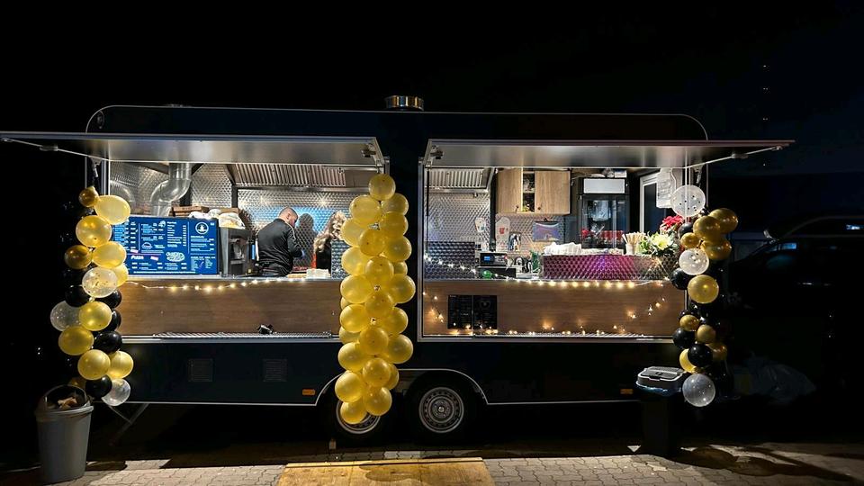 Smash Burger 27 – Premium Foodtruck DanStep Highclass 2023 zimmer