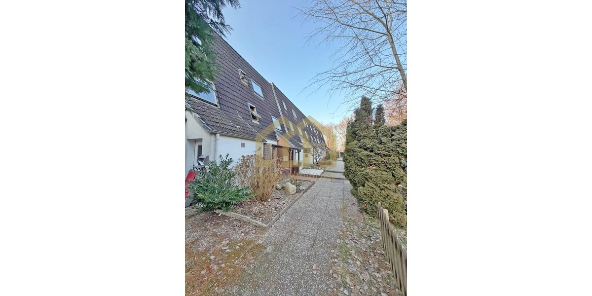 Achim: 5-Zimmer-Reihenhaus mit Garten, EBK & ausgebautem Dachgeschoss + Garage - Reihenmittelhaus Achim | Angebot:26748366