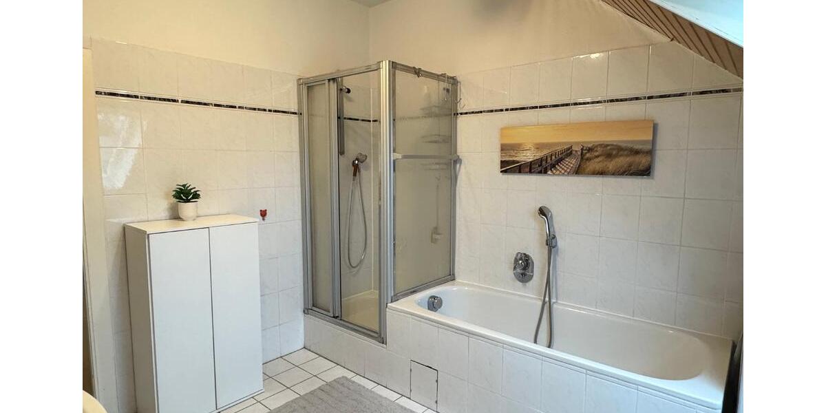 Einfamilienhaus Bremen Oberneuland - 9 Zimmer, 212 m&sup2;, 595.000&euro; | Angebot:26897781