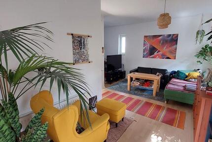 Viertel von PRIVAT 2 Zimmer Wohnung mit eigener Garten Oase zimmer