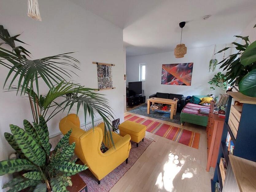 Viertel von PRIVAT 2 Zimmer Wohnung mit eigener Garten Oase zimmer