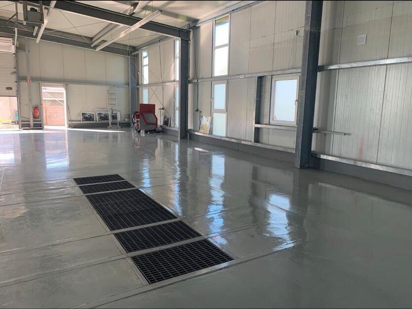 Gewerbe Halle direkt auf A28 HattenBüroWCDusche zimmer