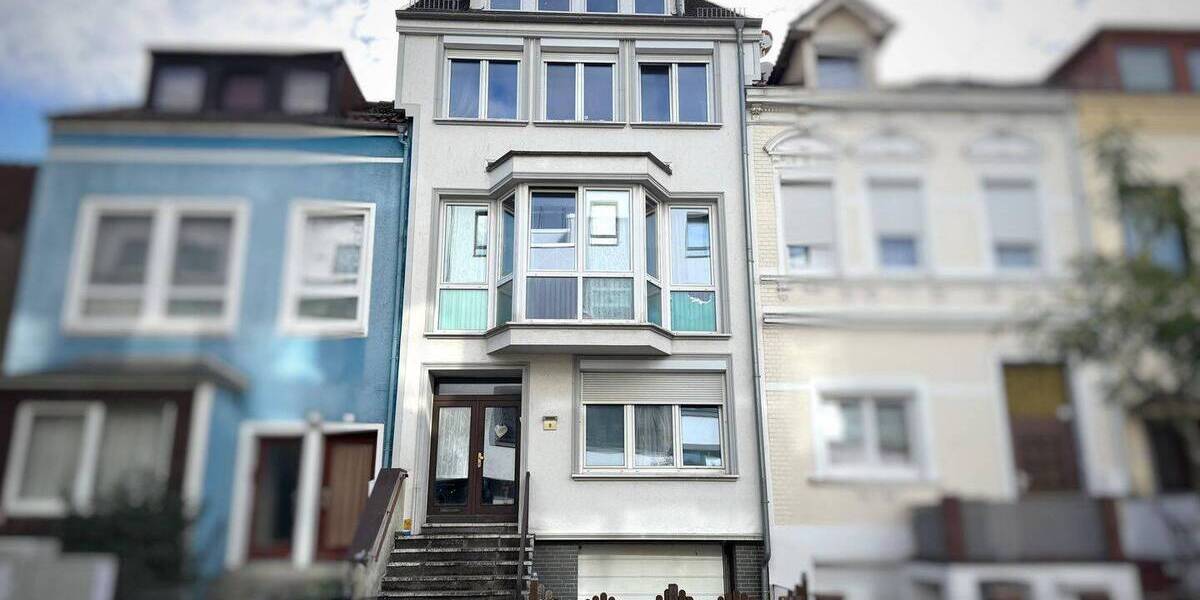 Einmalige Chance- Zweifamilienhaus mit guter Energieklasse! 7 zimmer